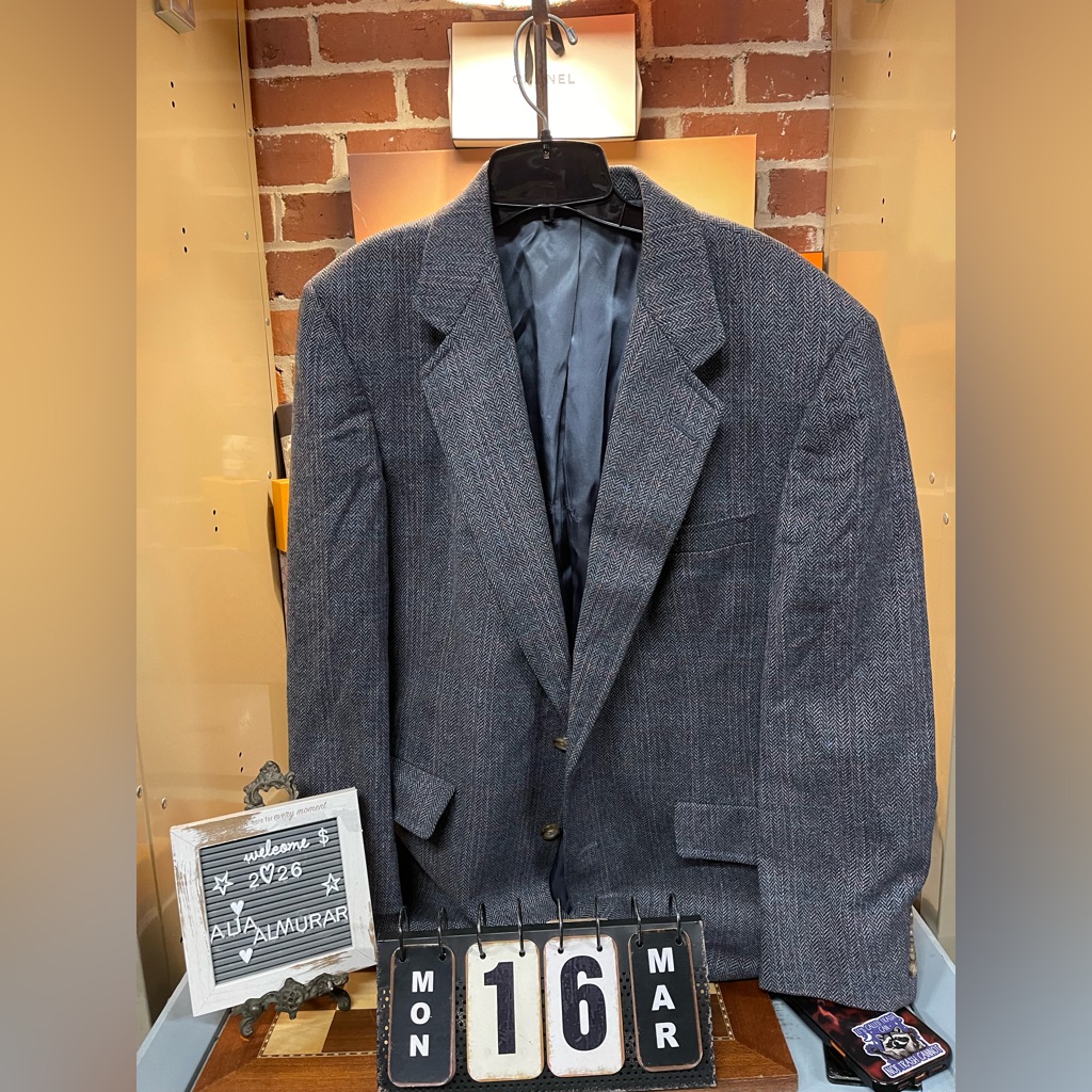 Hart Schaffner & Marx Lourie's 100% Pure Wool
